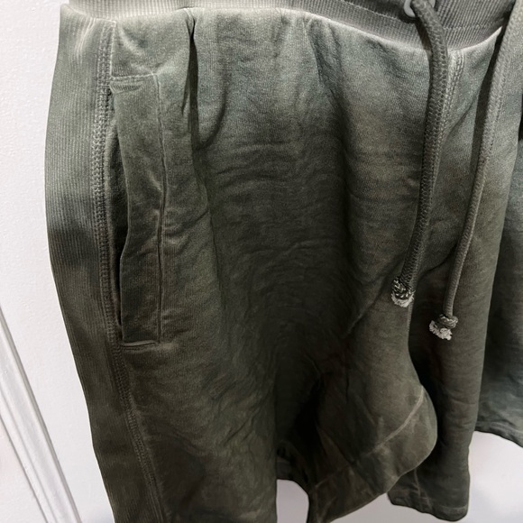 NEW SHORT Russell Athletic - Picture 5 of 7